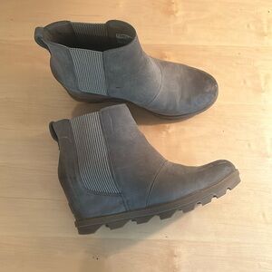 Sorel Wedges; Size 10.5